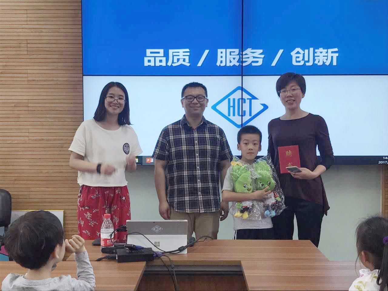 1085048006.jpg 1085048006.jpg