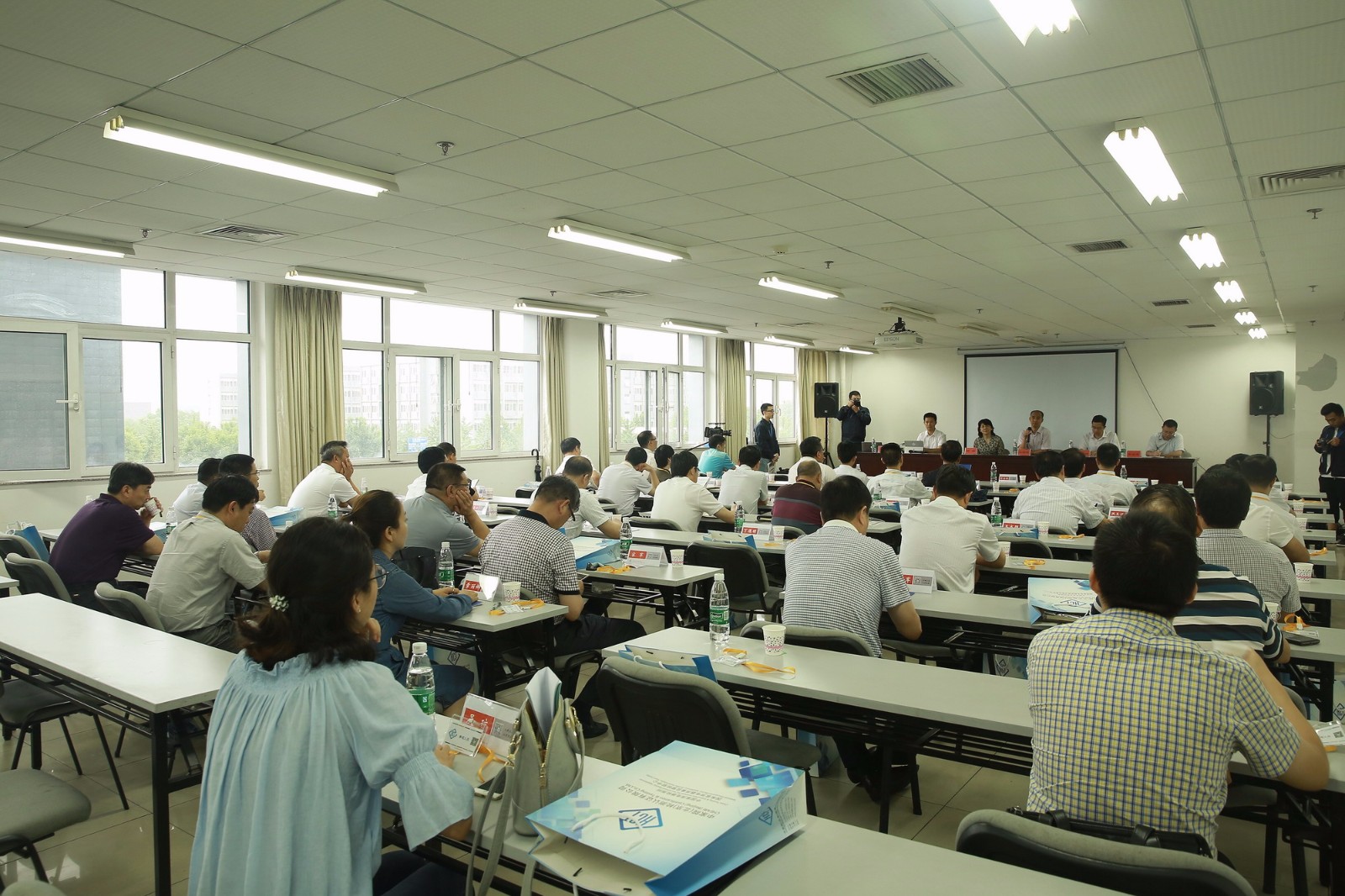 现场.JPG 现场.JPG