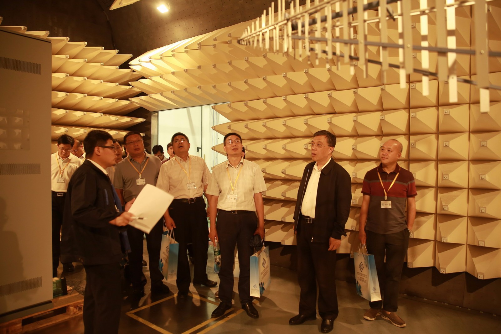 参观.JPG 参观.JPG