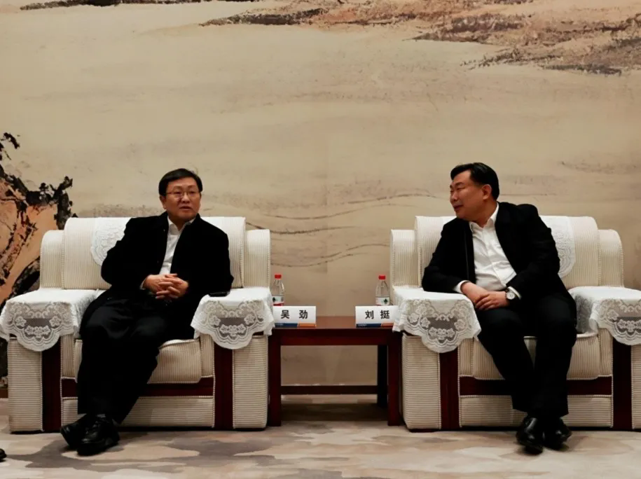 1.webp.png 1.webp.png