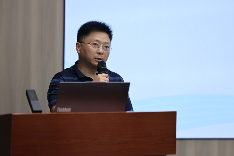 王亚来.jpg 王亚来.jpg